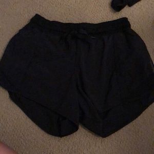 Lululemon Hotty Hot short